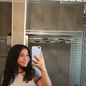 Meet your Posher, Violeth